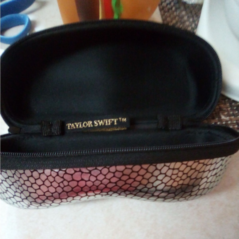 Taylor swift reputation sunglasses with matching case